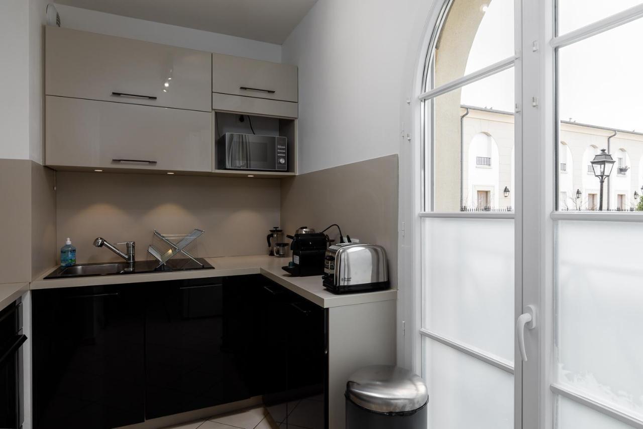 Apartment 2 Bedroomed Near Disneyland Paris With Garden Parking At Серри Экстерьер фото